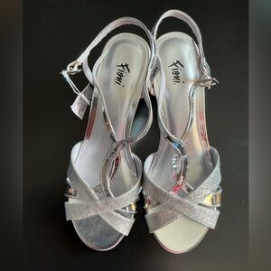 Fioni Silver Metallic Sparkly Wedge Heels Size 7 | New With Tags | 2.5” Heel